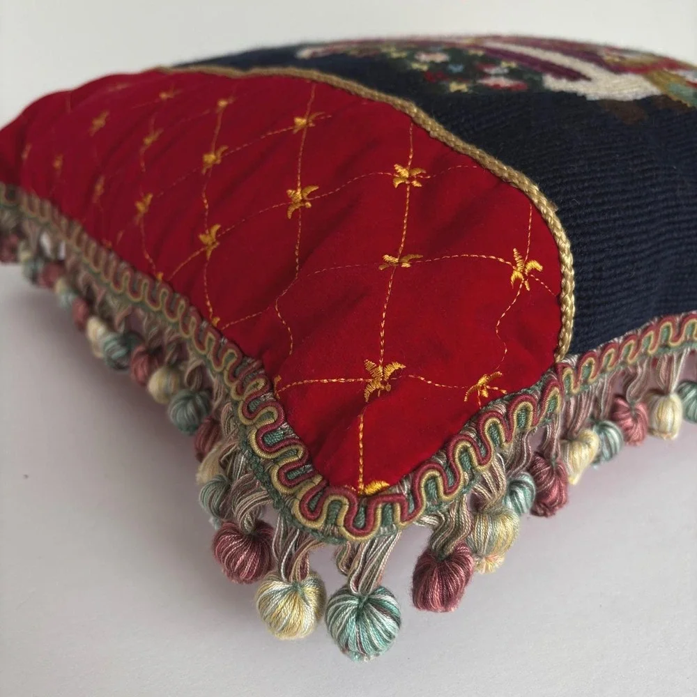 Vtg Needlepoint Pillow Santa Claus Christmas‎ Velvet Wool Tassle Fleur de Lis